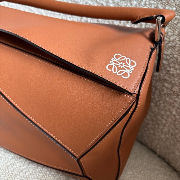 Loewe Puzzle Medium in Tan - Picture 5 of 10